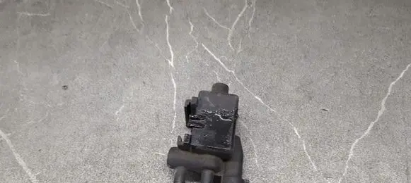 Volvo S40, V40 Valve vacuum 3044P1