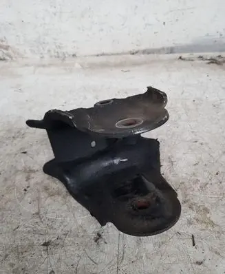 Opel Antara Engine mounting bracket