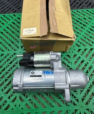 BMW 1 F20 F21 Starter motor 7631558 4280009130