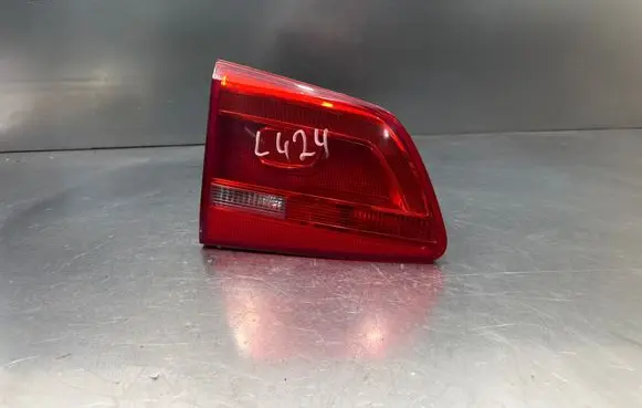 Volkswagen Touran II Tailgate rear/tail lights 1t0945093