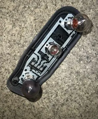 BMW 5 E39 Tail light bulb cover holder 8371324