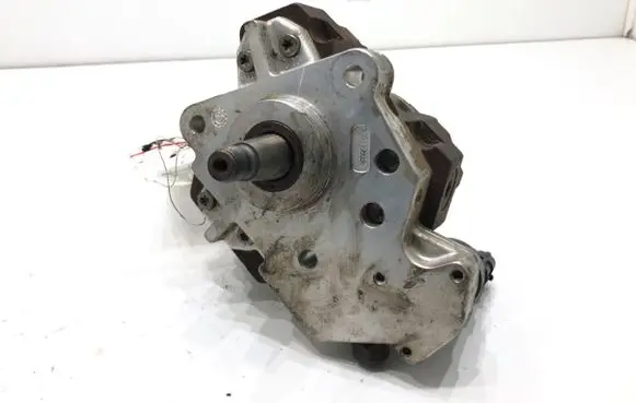 Suzuki Grand Vitara II Fuel injection high pressure pump 8200342594