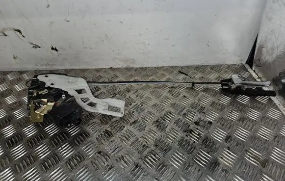 KIA Sportage Rear door lock