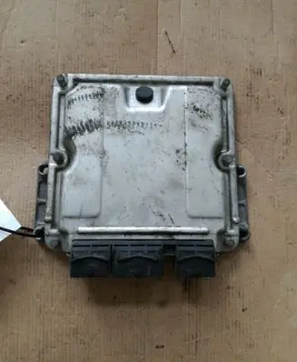 Citroen Xsara Picasso Engine control unit/module 0281011521
