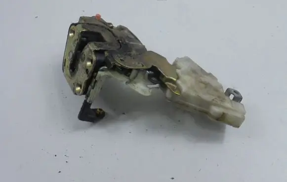 Nissan Almera Tino Front door lock 8055361U66