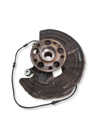 Mercedes-Benz CLA C117 X117 W117 Front wheel hub A2464210520