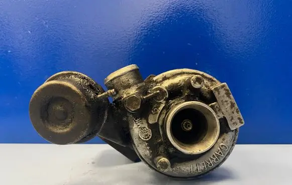 Volkswagen PASSAT B5 Turbo 028145702