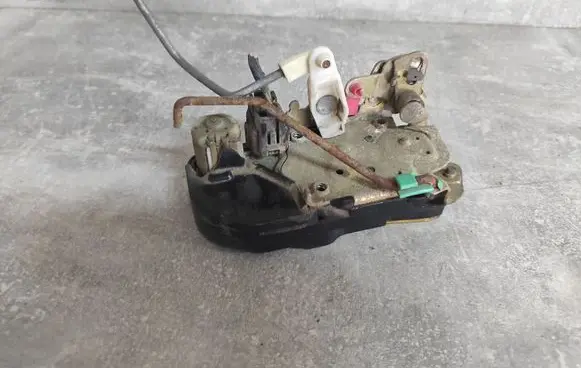 Chrysler 300 - 300C Rear door lock