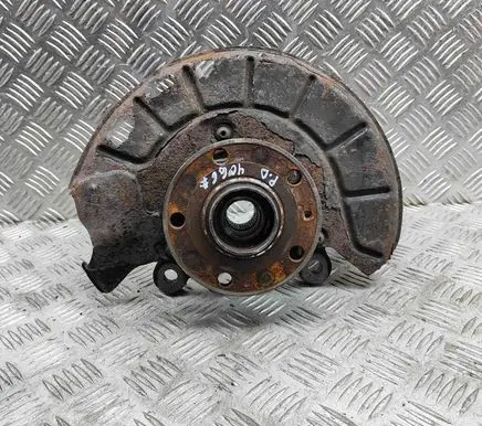 Audi Q3 8U Front wheel hub 1K0407256AA