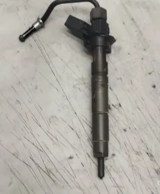 Mercedes-Benz ML W164 Fuel injector A6420700587 051215 0445115027