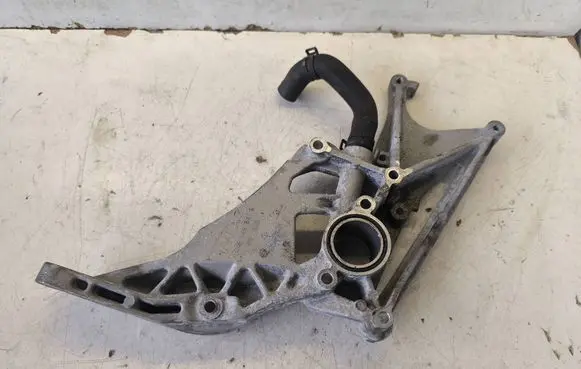 Volkswagen Polo V 6R Other engine bay part 04B145841B