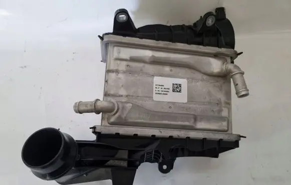 Volvo XC60 Intercooler radiator 32138750