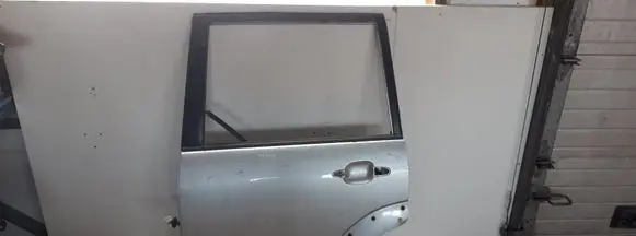 Toyota Land Cruiser (J120) Rear door