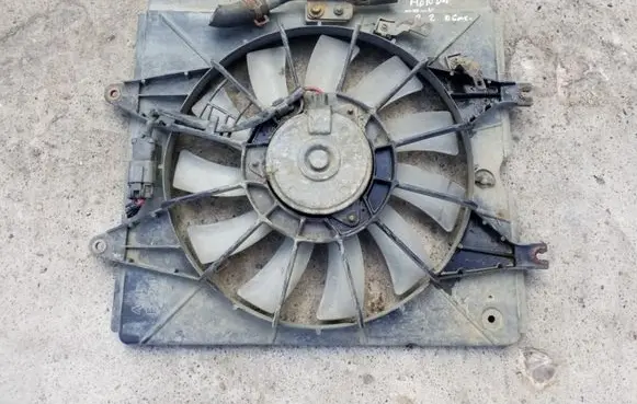 Honda FR-V Radiator cooling fan shroud OEM