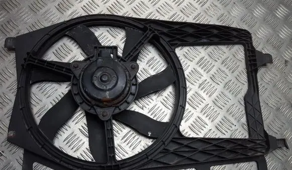 Mini One - Cooper R50 - 53 Radiator cooling fan shroud 8240290 824.0290