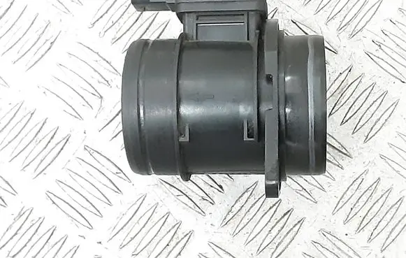 Volkswagen Golf VII Mass air flow meter 04L906461B