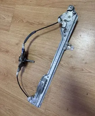 Renault Modus Rear door manual window regulator 118277