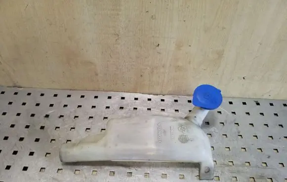 Honda CR-V Window washer liquid tank fill tube 