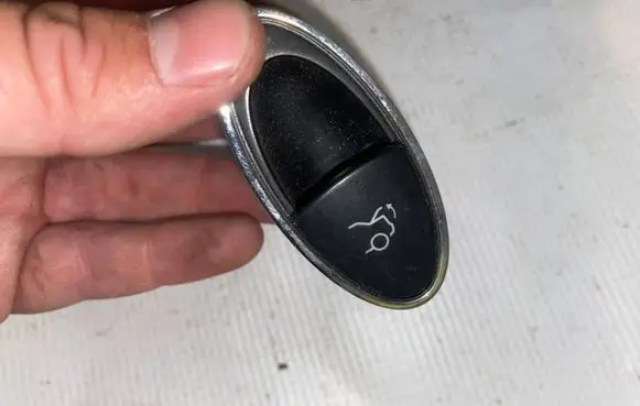 Mercedes-Benz E W211 Tailgate opening switch a2118211151 2118211151