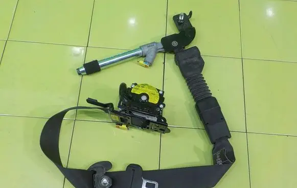 KIA Soul Front seatbelt 88820B2100 BEZPIECZENSTWA