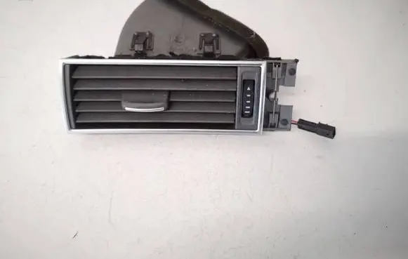 Audi A6 S6 C6 4F Dash center air vent grill 4F2820901B
