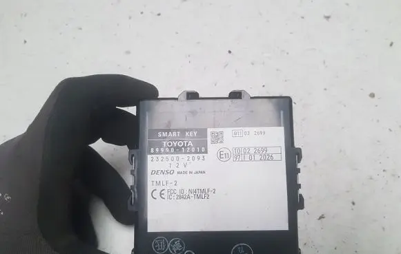 Toyota Auris 150 Door central lock control unit/module 8999012010
