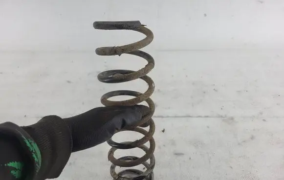 BMW 5 E39 Rear coil spring
