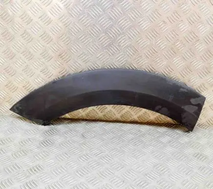 Fender trim (molding)