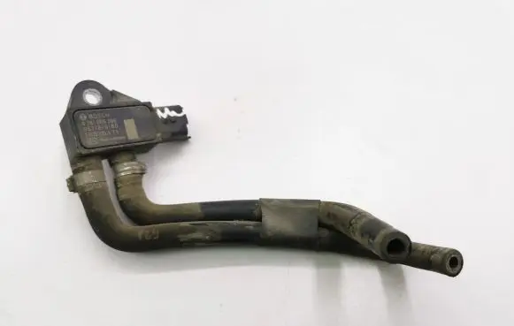 Citroen C4 Cactus Exhaust gas pressure sensor 0281006300 9677816180