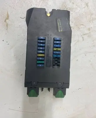 Mercedes-Benz Vito Viano W638 Fuse box set 08501002