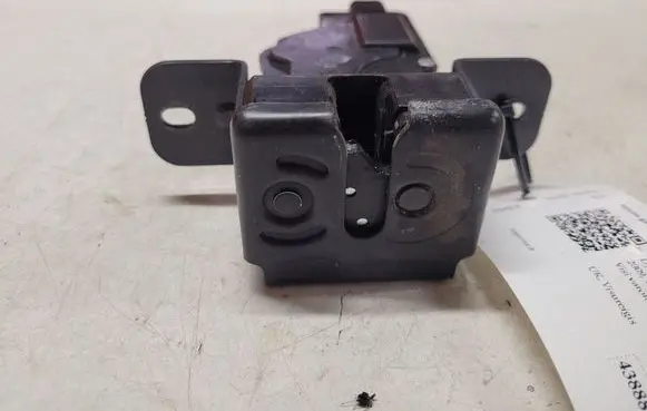 KIA Sorento Tailgate window lock/catch/latch 871303E000