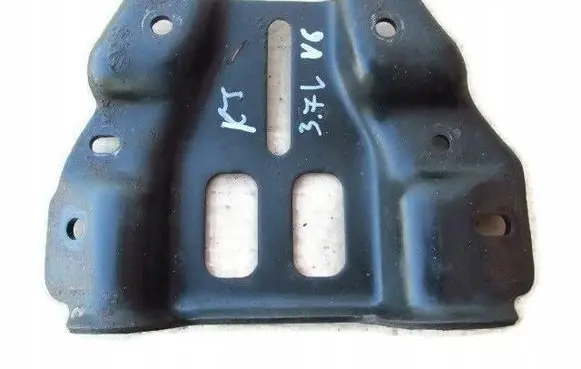 Jeep Cherokee III KJ Gearbox mounting bracket