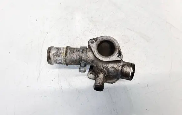 Audi A3 S3 8L Engine coolant pipe/hose 038121133A