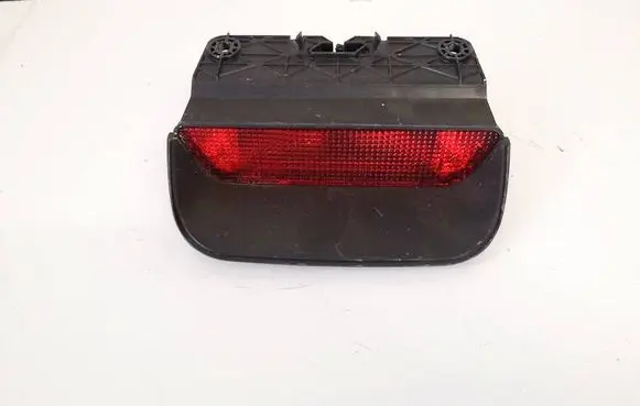 Honda CR-V Third/center stoplight p6939