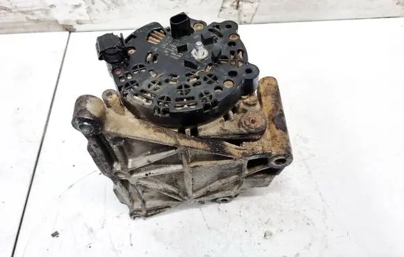 Volkswagen Transporter - Caravelle T5 Engine mounting bracket 070903143C