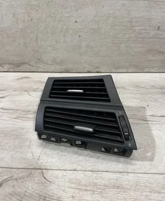 BMW X5 E70 Dashboard side air vent grill/cover trim 7161803 773201 011778402