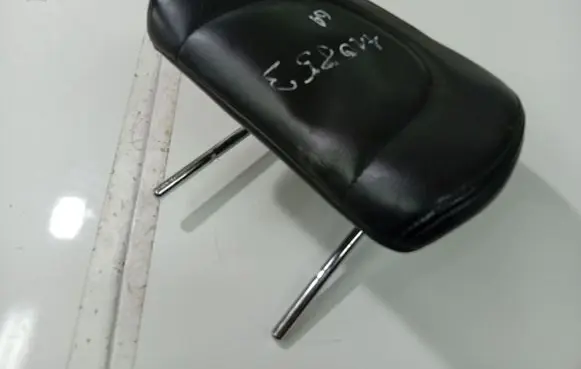 Peugeot 407 Front seat headrest 