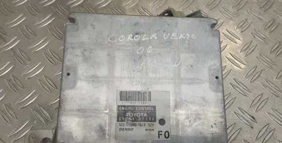 Toyota Corolla Verso AR10 Engine control unit/module 896610F100