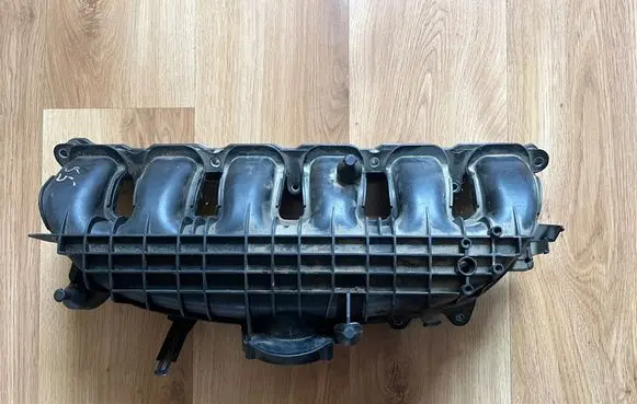 BMW 3 E90 E91 Intake manifold 7576911 757691108