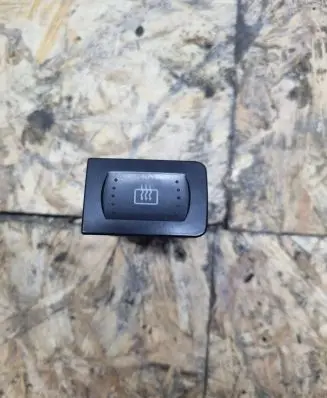 Volkswagen Golf IV Windscreen/window heater switch 1J0959621C