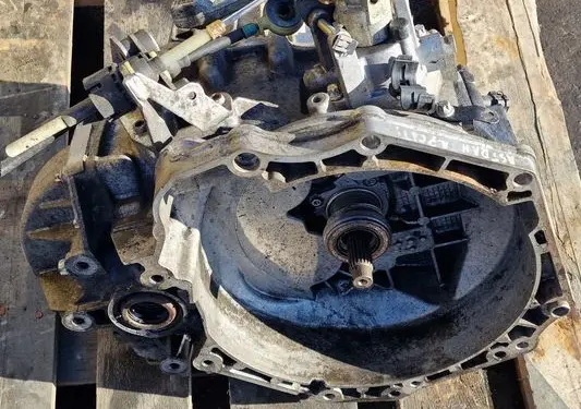 Opel Astra H Manual 4 speed gearbox 