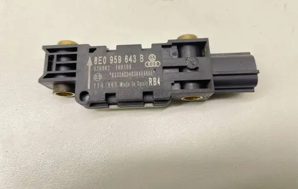 Audi A4 S4 B7 8E 8H Airbag deployment crash/impact sensor 8E0959643B 020962 2180108
