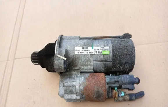 Volkswagen PASSAT CC Starter motor 02M911024A