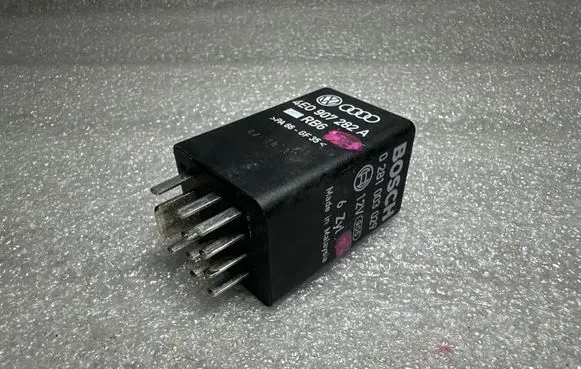 Audi A6 S6 C6 4F Glow plug pre-heat relay 4E0907282A