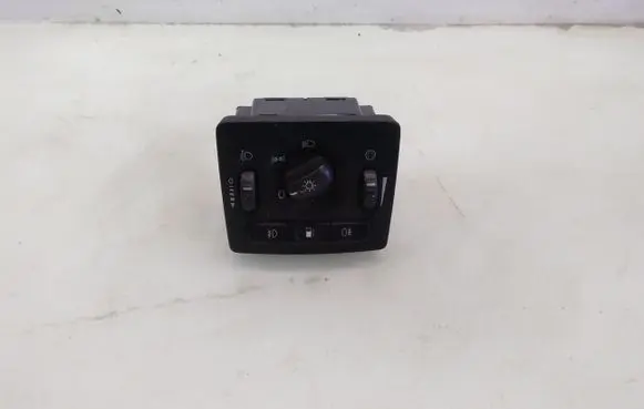 Volvo V50 Light switch 30739300