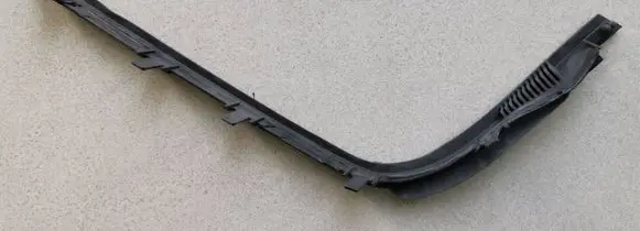 Mercedes-Benz C W202 Under headlight/headlamp trim 2028260280