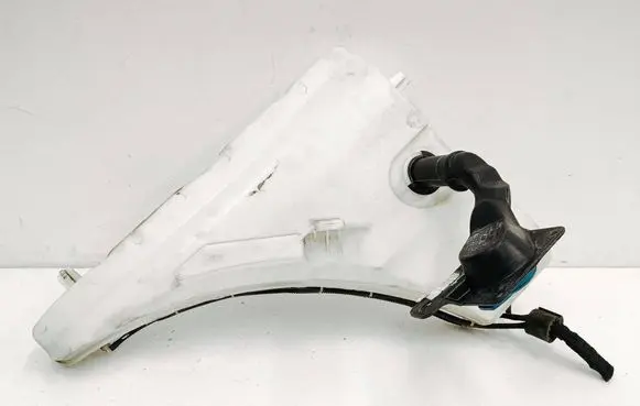 Audi Q7 4M Windshield washer fluid reservoir/tank 4M0955449D 4M0955463