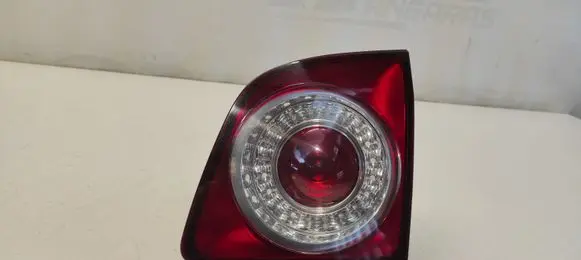 Volkswagen Golf Plus Tailgate rear/tail lights 5M0945094L 89033598