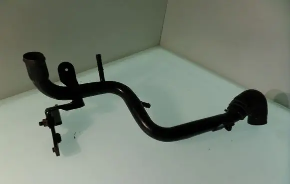 Volkswagen PASSAT B5.5 Engine coolant pipe/hose 038121101