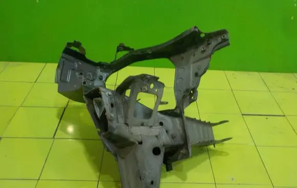 Opel Zafira B Front side member NP502
